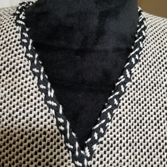 Vintage Ellen Tracy Tweed Suit - Picture 7 of 11